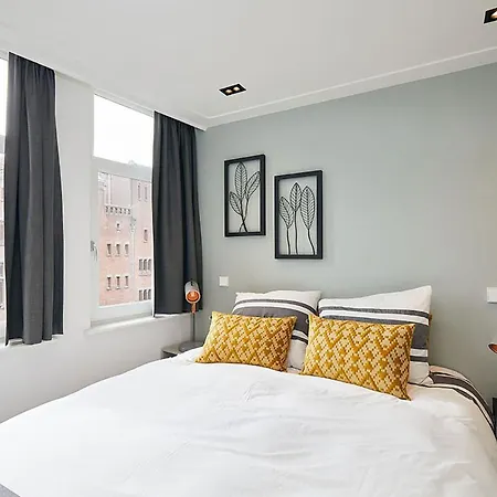 Damrak Short Stay Amsterdam Exterior photo